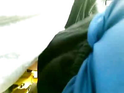 بڑے پیمانے پر چھاتی چوسنے والی دانلود پورن رایگان ڈونگ کے ساتھ بلیچ شدہ سنہرے بالوں والی